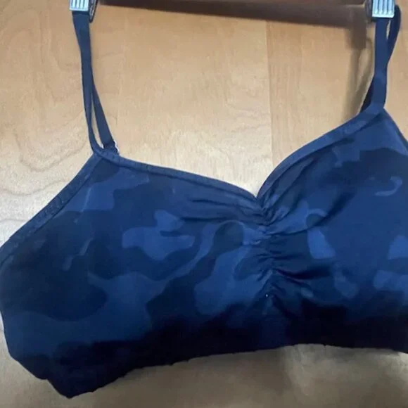 Handful Sports Bra - Picture 2 of 3